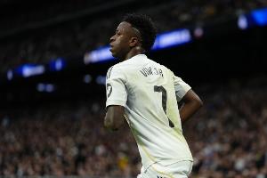 记者：皇马提高了维尼修斯的合同报价，老佛爷不想放他免费离队