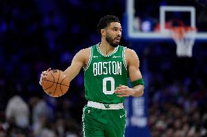 上赛季季后赛末节三分命中率榜：塔图姆第一 阿努诺比第二