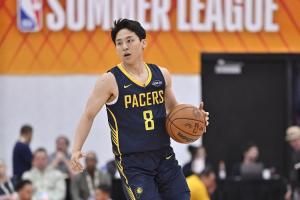 在NBA场均2.5分1.7助~快船官方：已和河村勇辉签下Exhibit 10合同